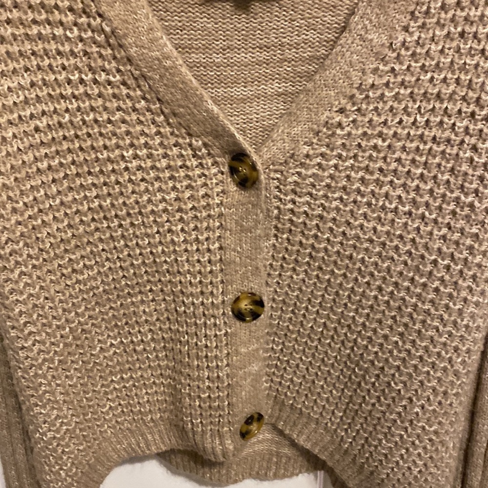 Woman’s Sweater - Picture 3 of 3